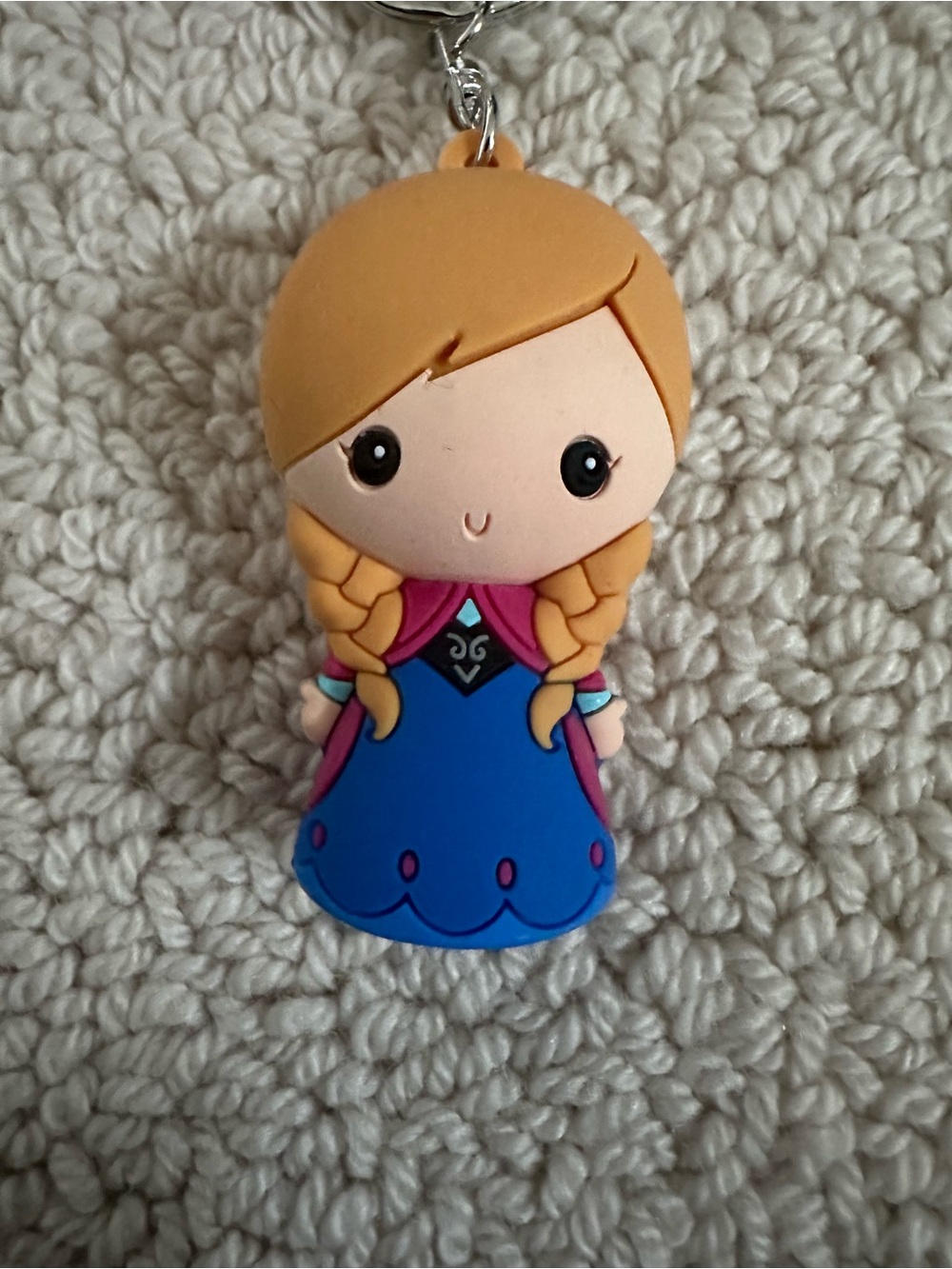 Disney “Princess Anna” Keychain! - Picture 2 of 10
